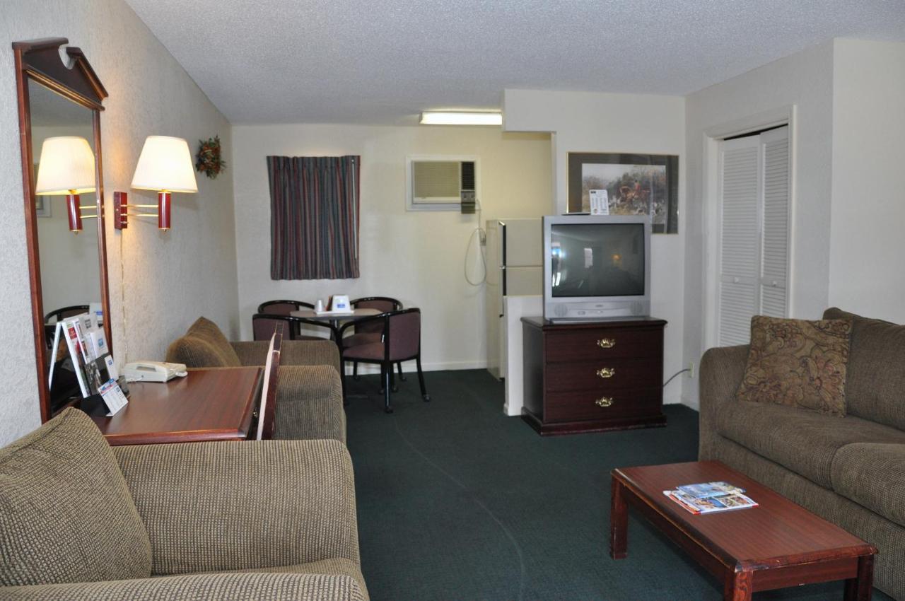וויליאמסבורג Merrimac Inn & Suites מראה חיצוני תמונה